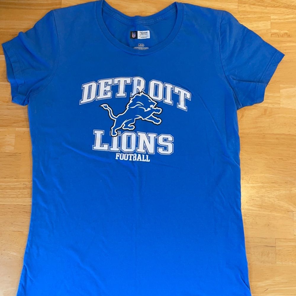 Women’s Detroit Lions T-Shirt Size L